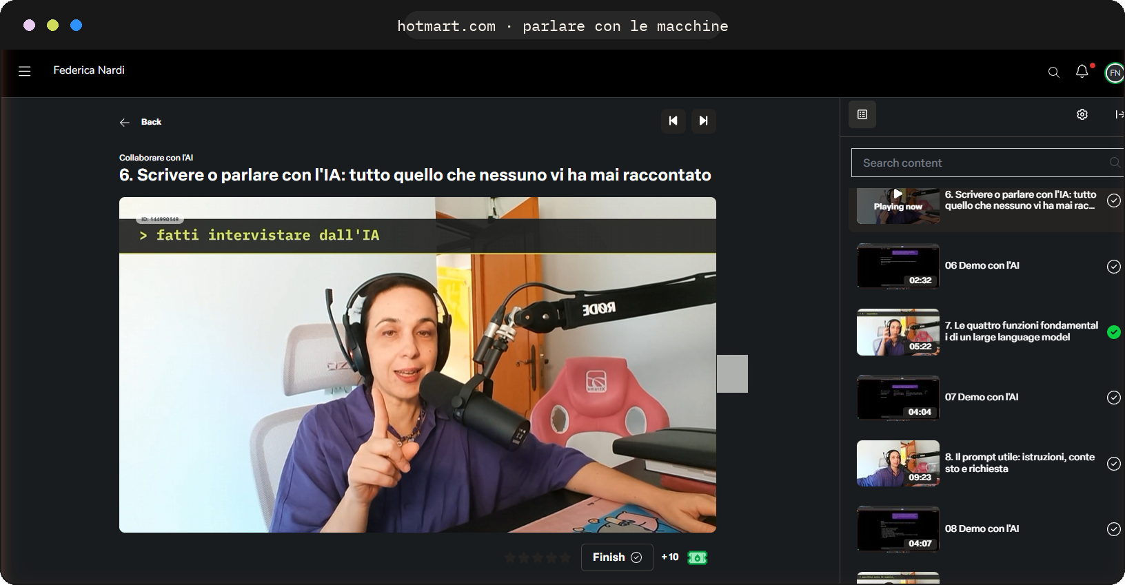 The course on desktop: a lesson with a live demo and the module list